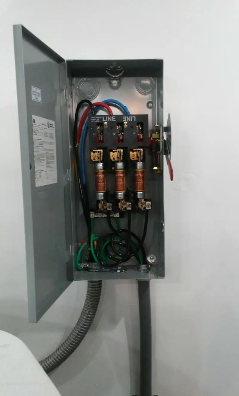 Three-phase disconnect switch installed for Electrical Wiring & Rewiring in Pipestone